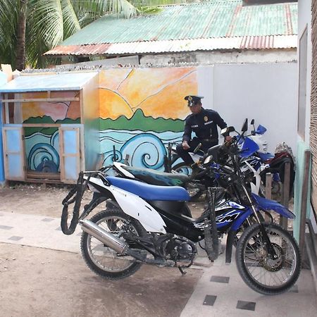 Footprints Homestay (Adults Only) General Luna  Esterno foto