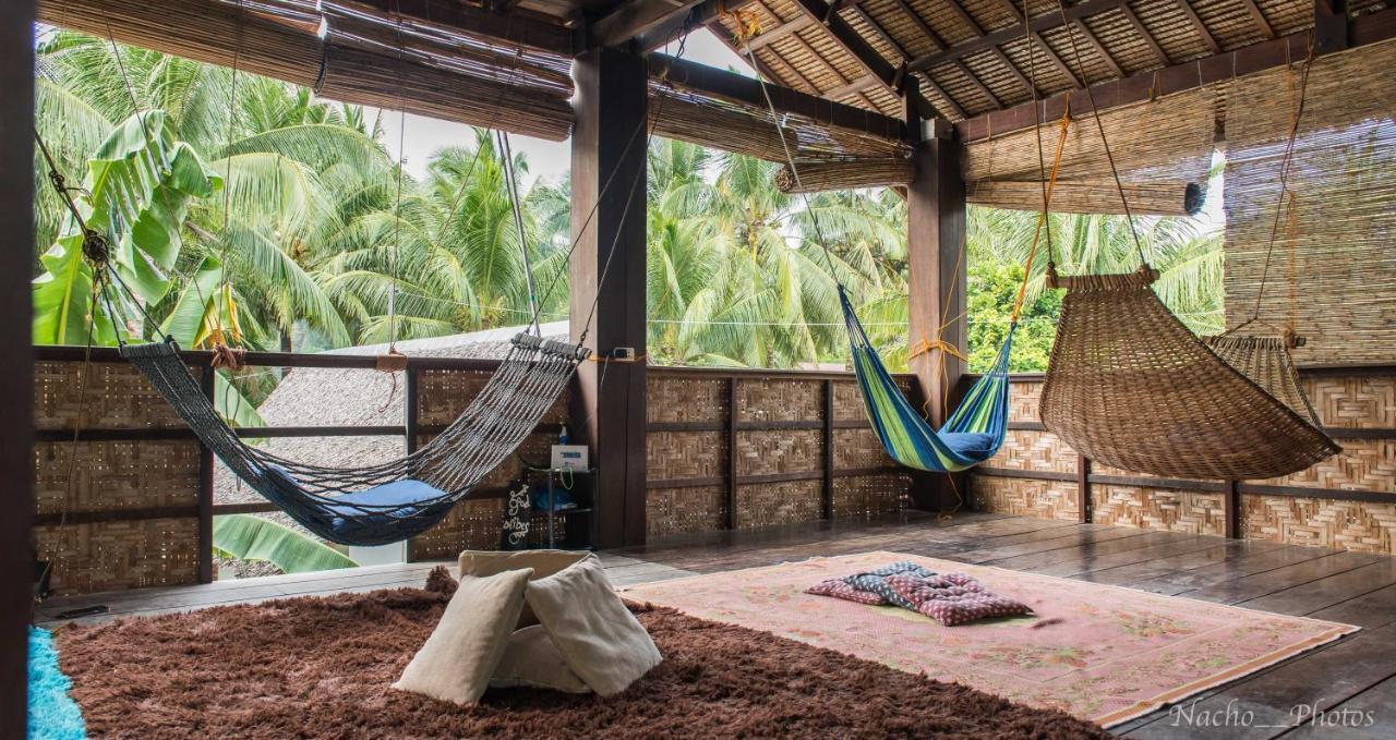 Footprints Homestay (Adults Only) General Luna  Esterno foto