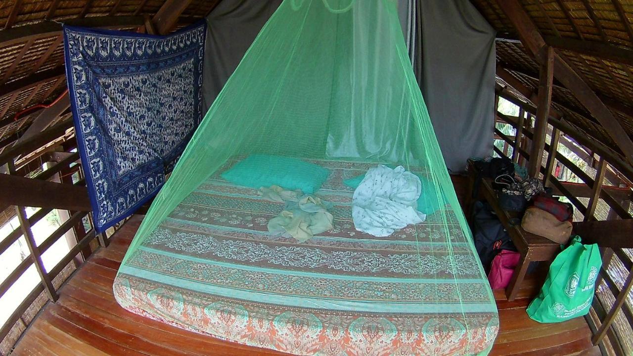 Footprints Homestay (Adults Only) General Luna  Esterno foto