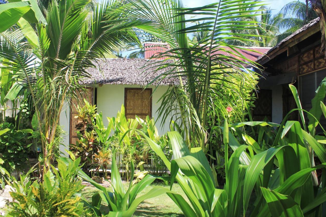 Footprints Homestay (Adults Only) General Luna  Esterno foto