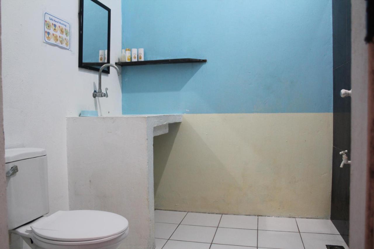 Footprints Homestay (Adults Only) General Luna  Esterno foto