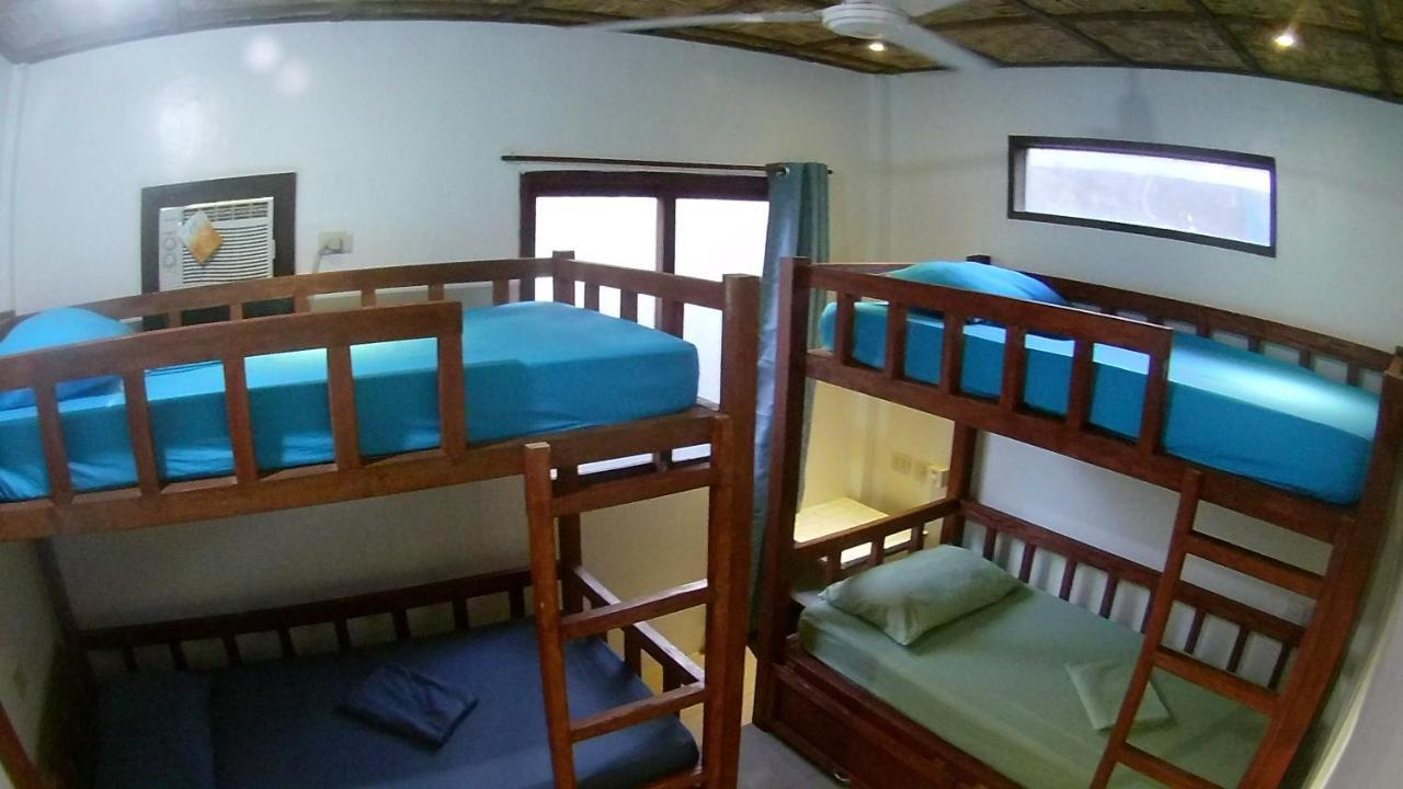 Footprints Homestay (Adults Only) General Luna  Esterno foto