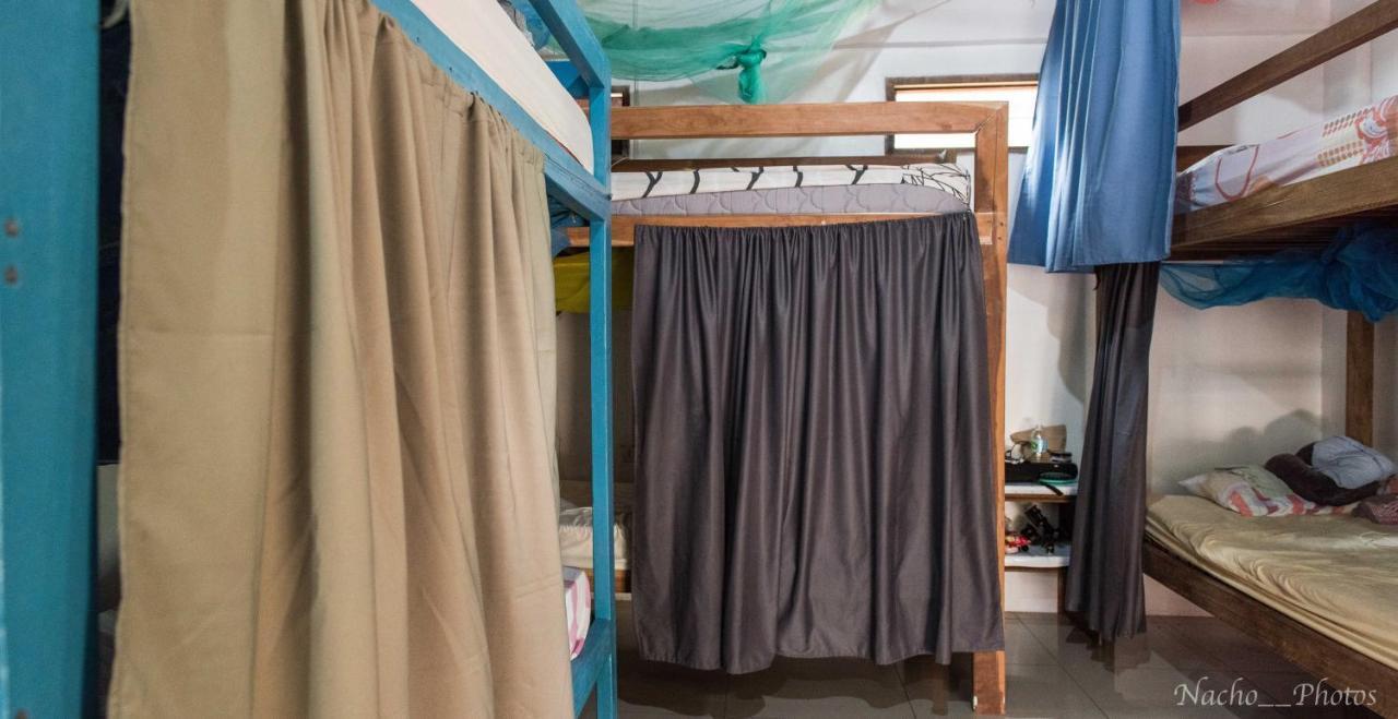 Footprints Homestay (Adults Only) General Luna  Esterno foto